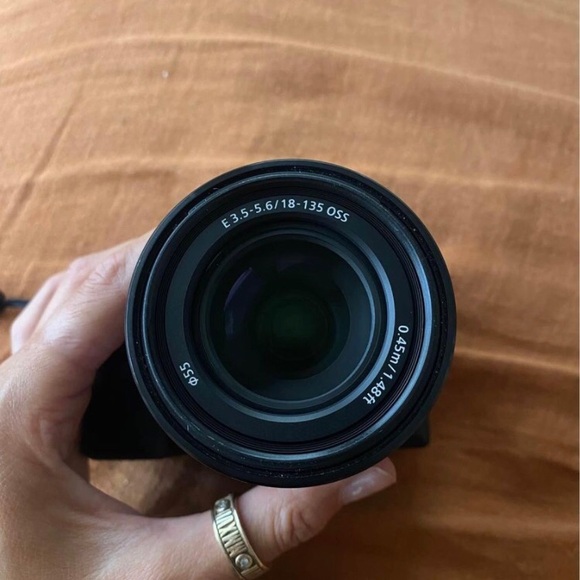 Sony 6400 - Picture 9 of 9